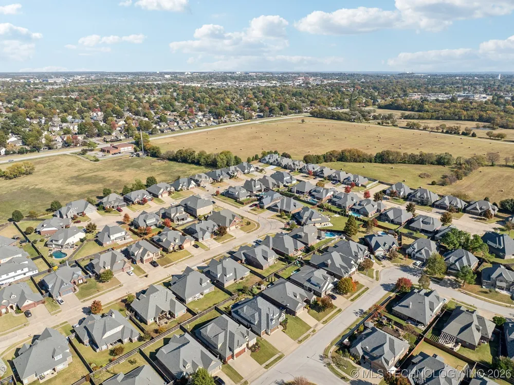 3309 W Knoxville St, Broken Arrow, OK 74012