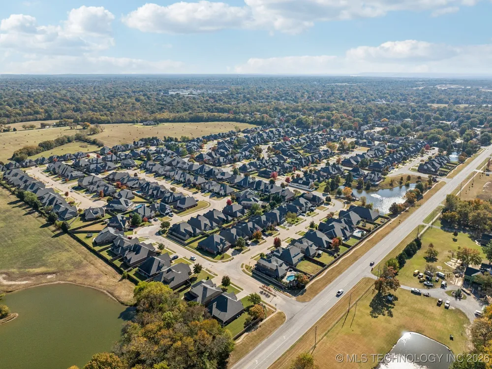 3309 W Knoxville St, Broken Arrow, OK 74012