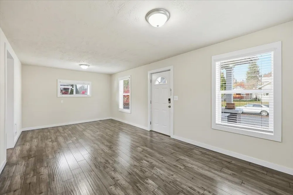 2023 W Cleveland Ave, Spokane, WA 99205