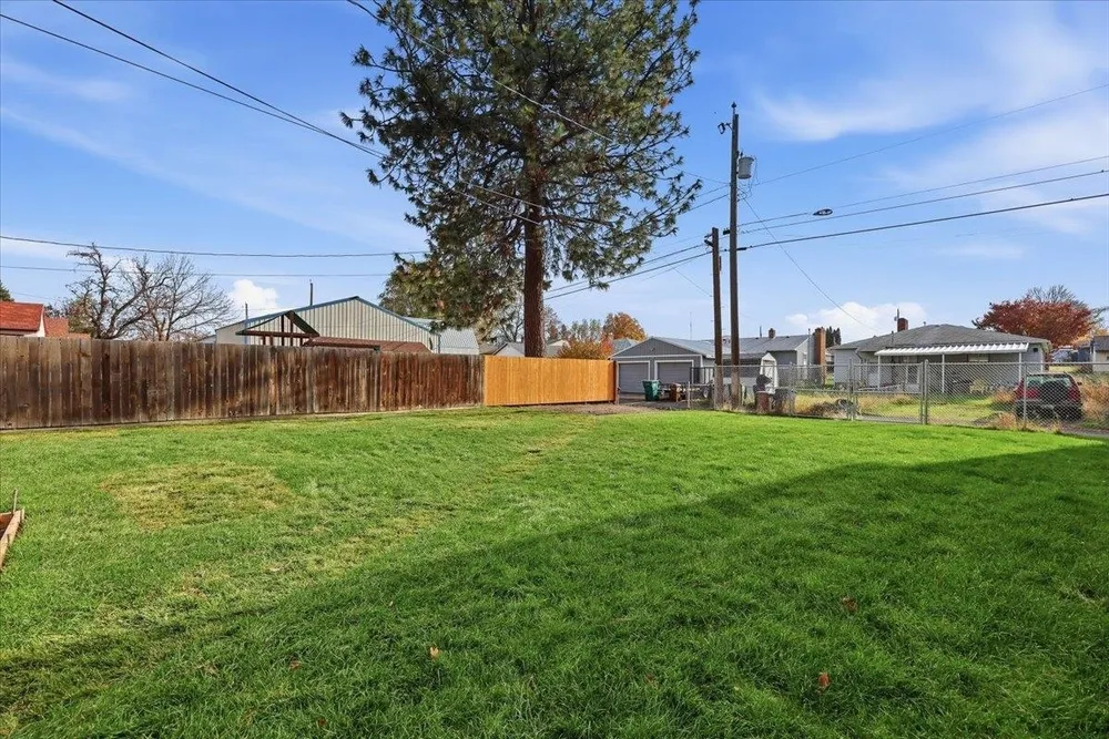 2023 W Cleveland Ave, Spokane, WA 99205