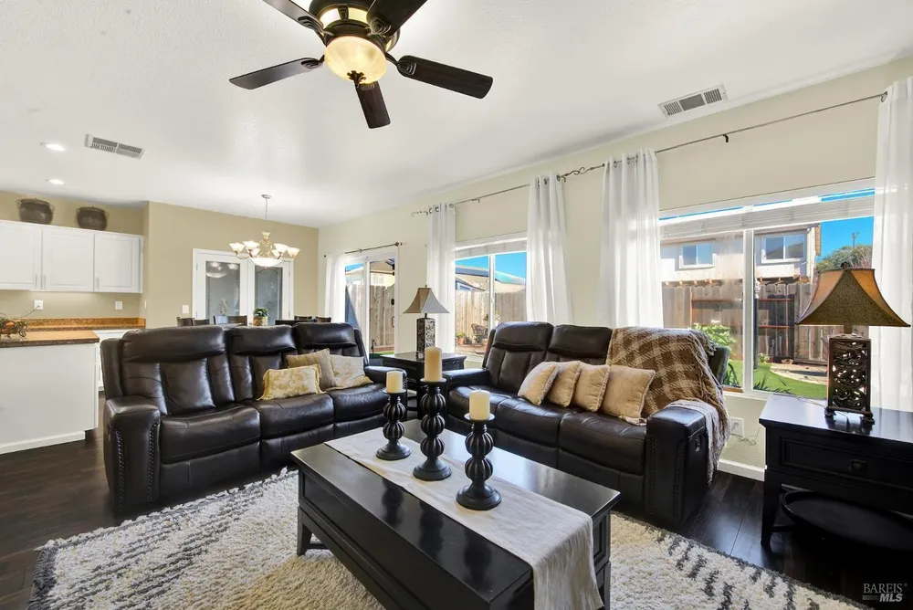 413 Meehan Ct, Suisun City, CA 94585