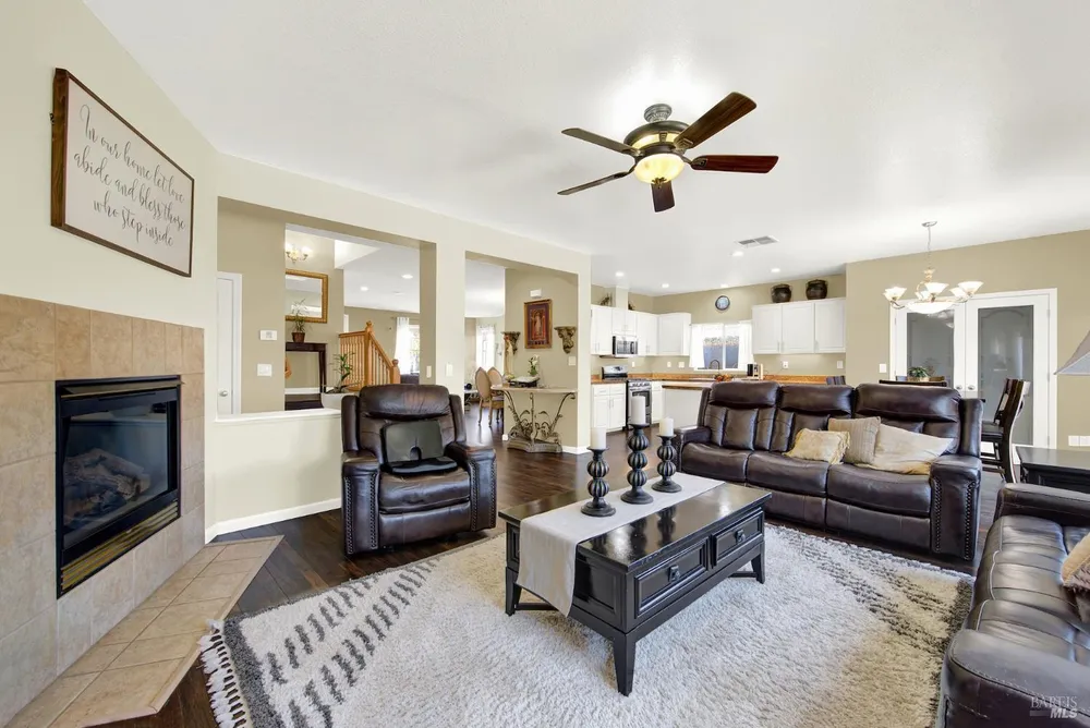 413 Meehan Ct, Suisun City, CA 94585