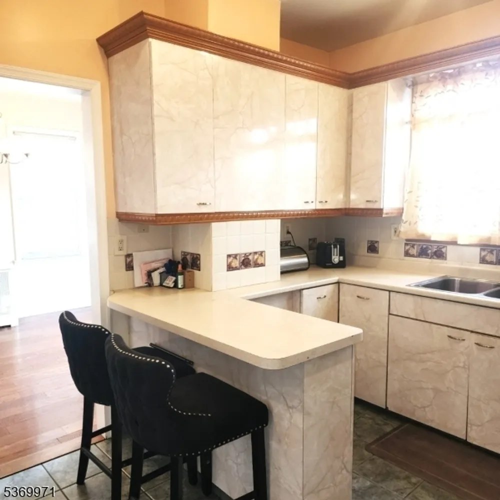 308 Hagel Ave, Linden, NJ 07036