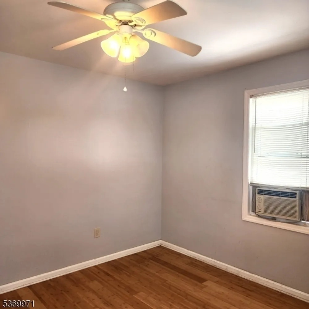 308 Hagel Ave, Linden, NJ 07036