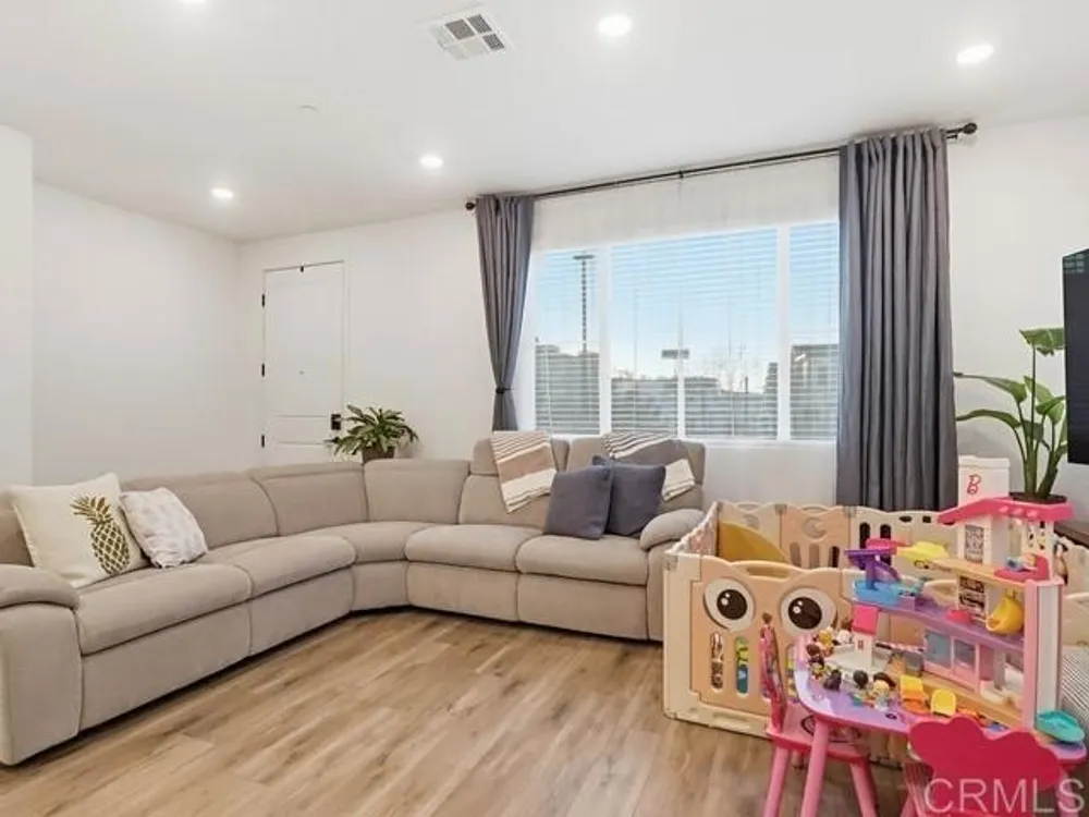 760 Jilian St, Chula Vista, CA 91911