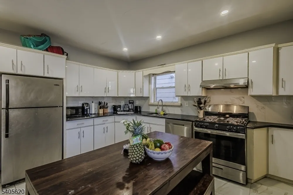 158 Glenwood Ave, Bloomfield, NJ 07003