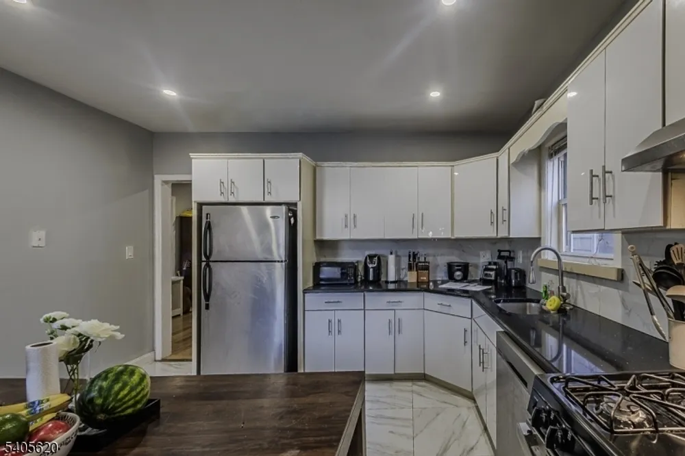 158 Glenwood Ave, Bloomfield, NJ 07003