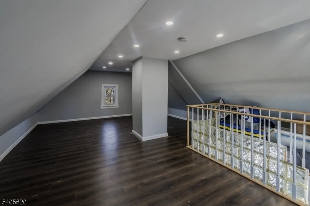 158 Glenwood Ave, Bloomfield, NJ 07003