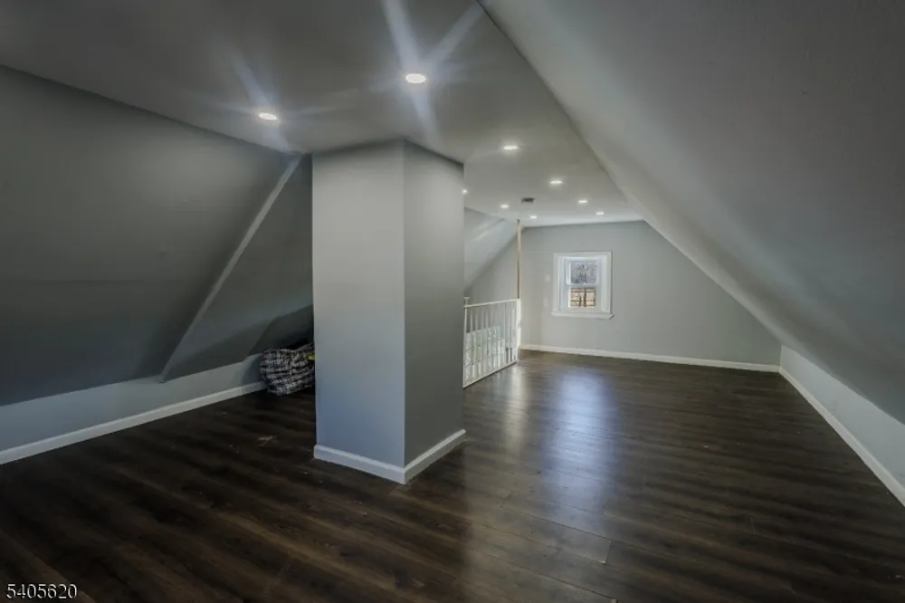 158 Glenwood Ave, Bloomfield, NJ 07003
