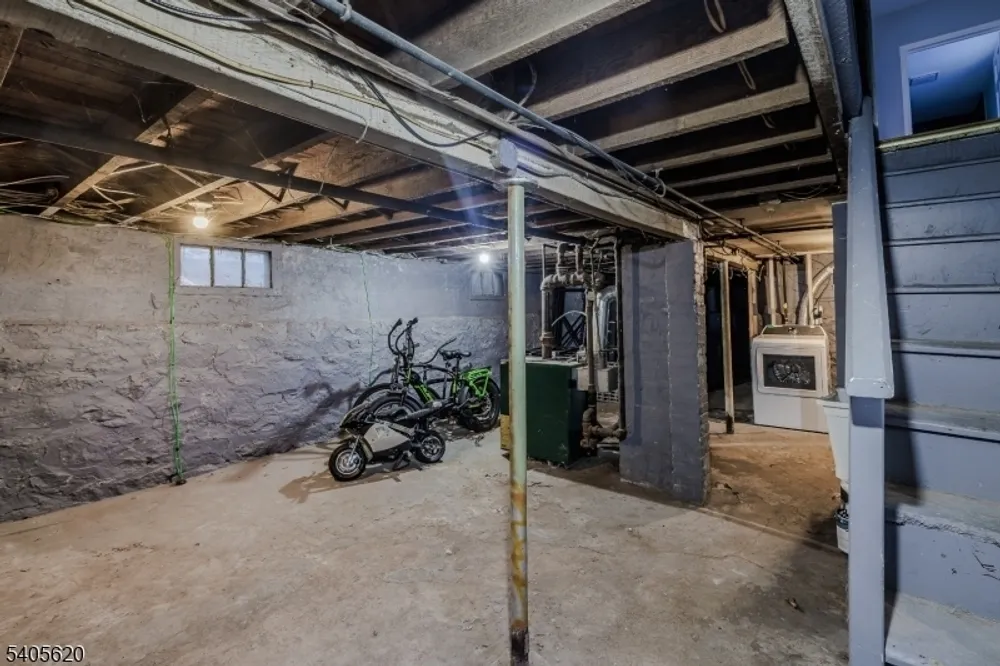 158 Glenwood Ave, Bloomfield, NJ 07003
