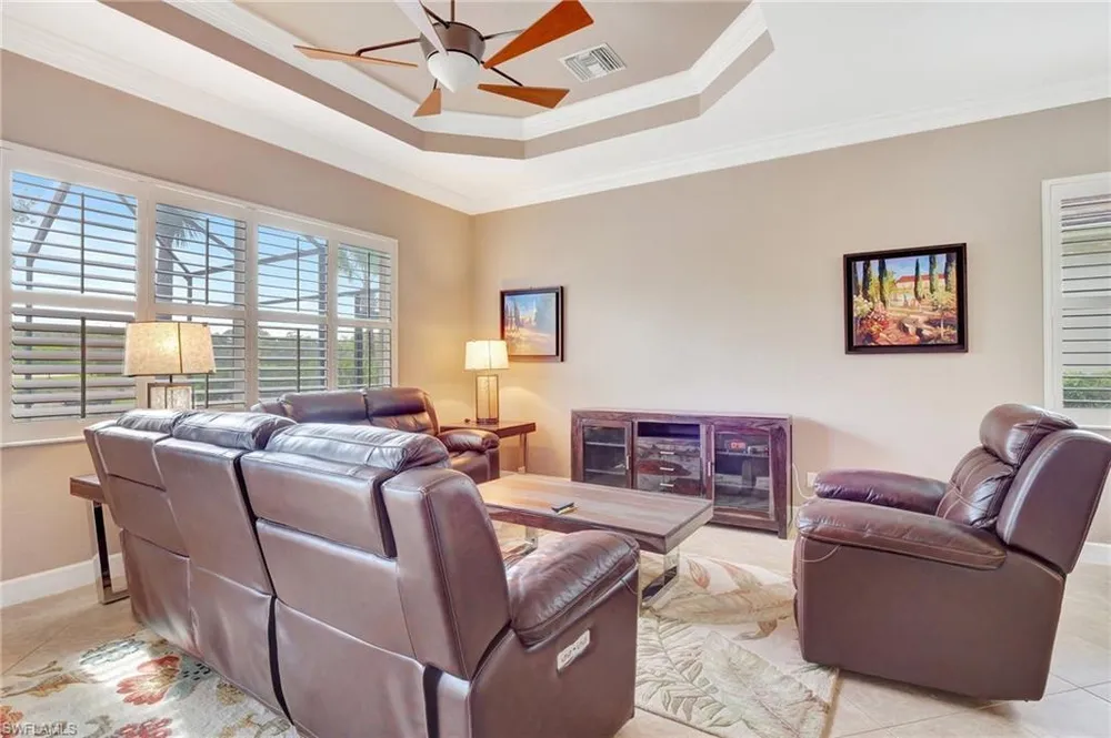 7903 FOUNDERS CIR, Naples, FL 34104