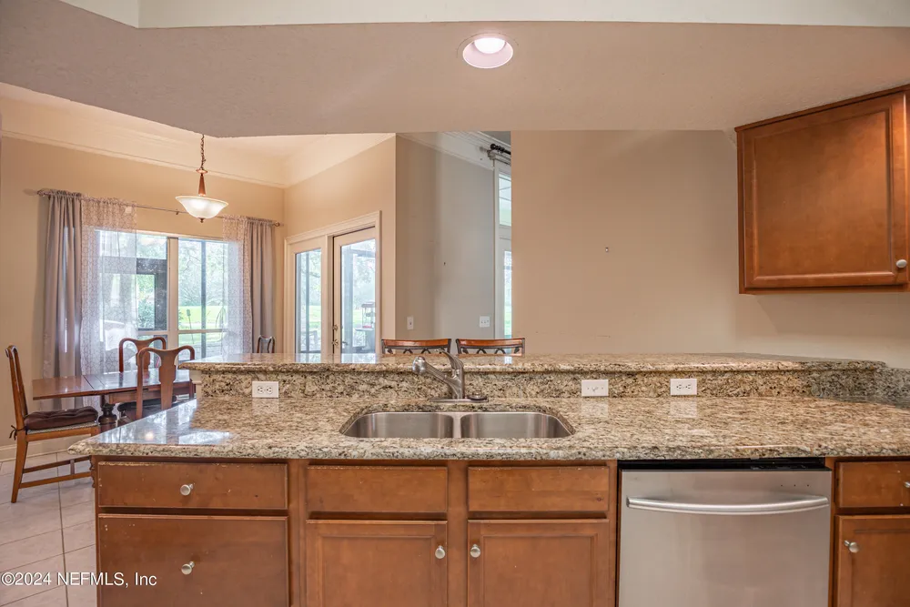 2674 Country Club Blvd, Orange Park, FL 32073
