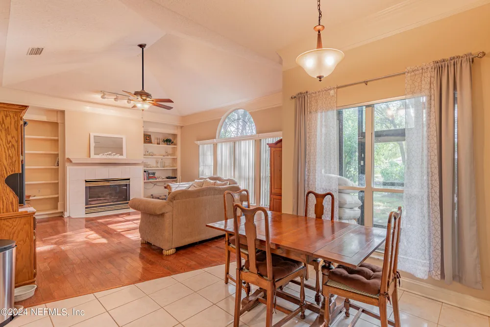 2674 Country Club Blvd, Orange Park, FL 32073