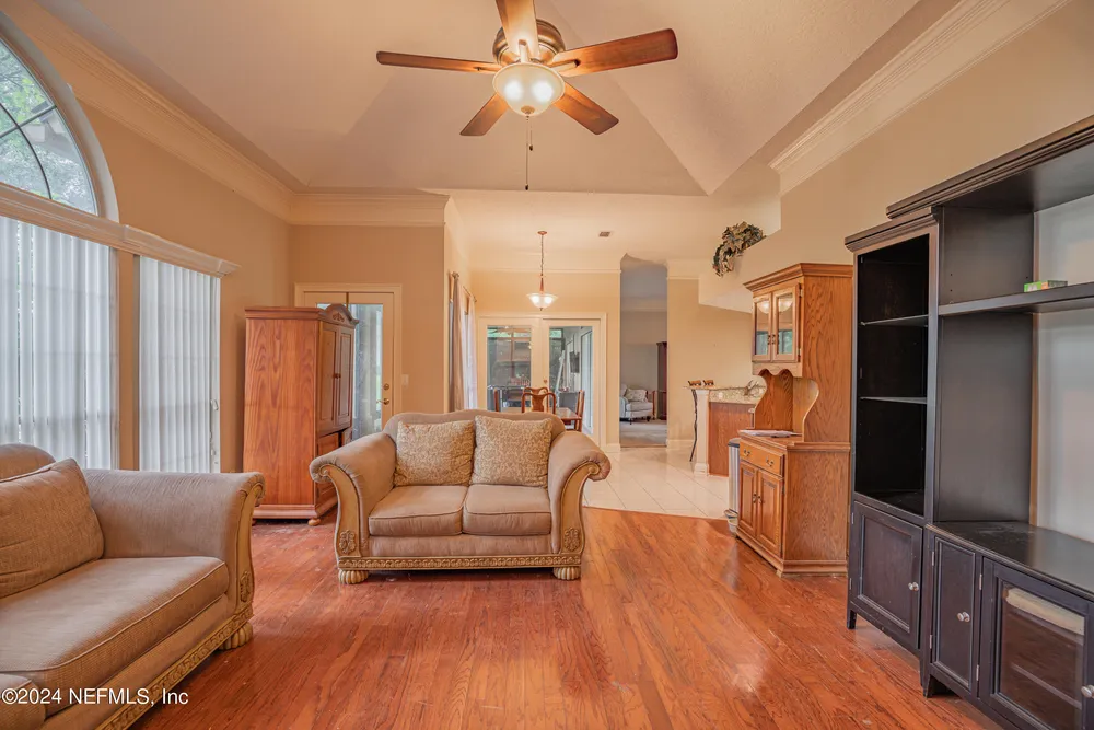 2674 Country Club Blvd, Orange Park, FL 32073