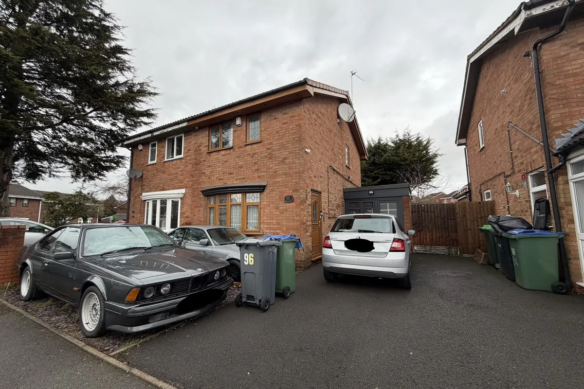 Macdonald Close