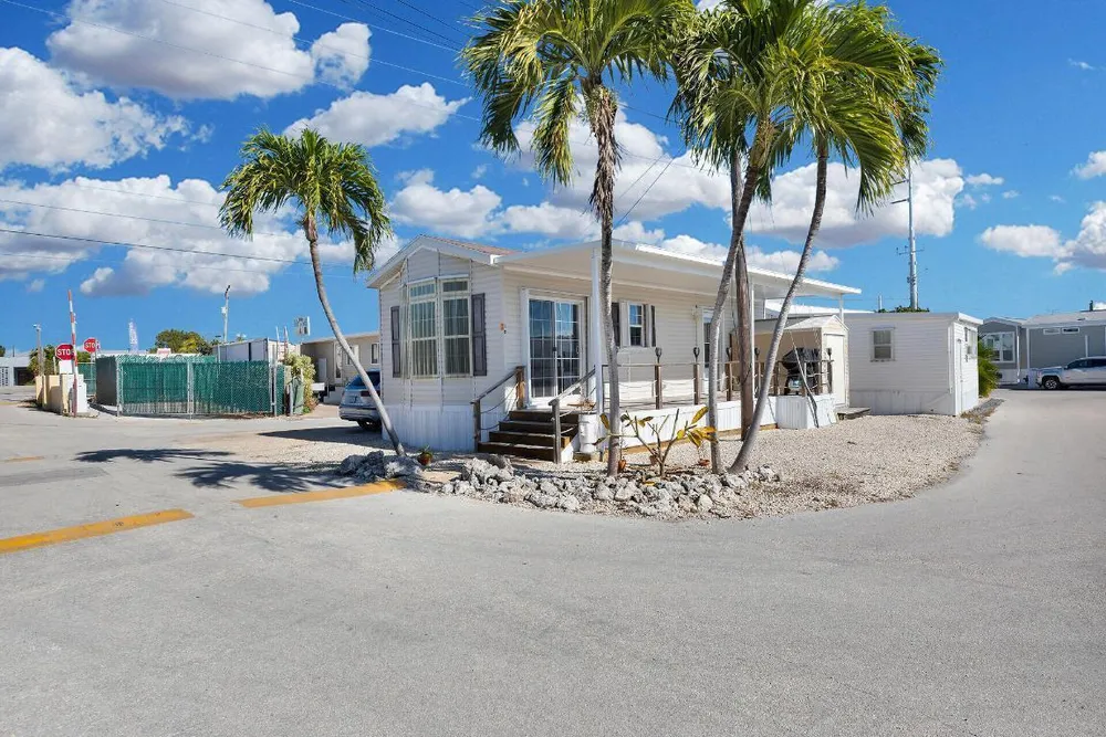 1361 Overseas Hwy, Marathon, FL 33050
