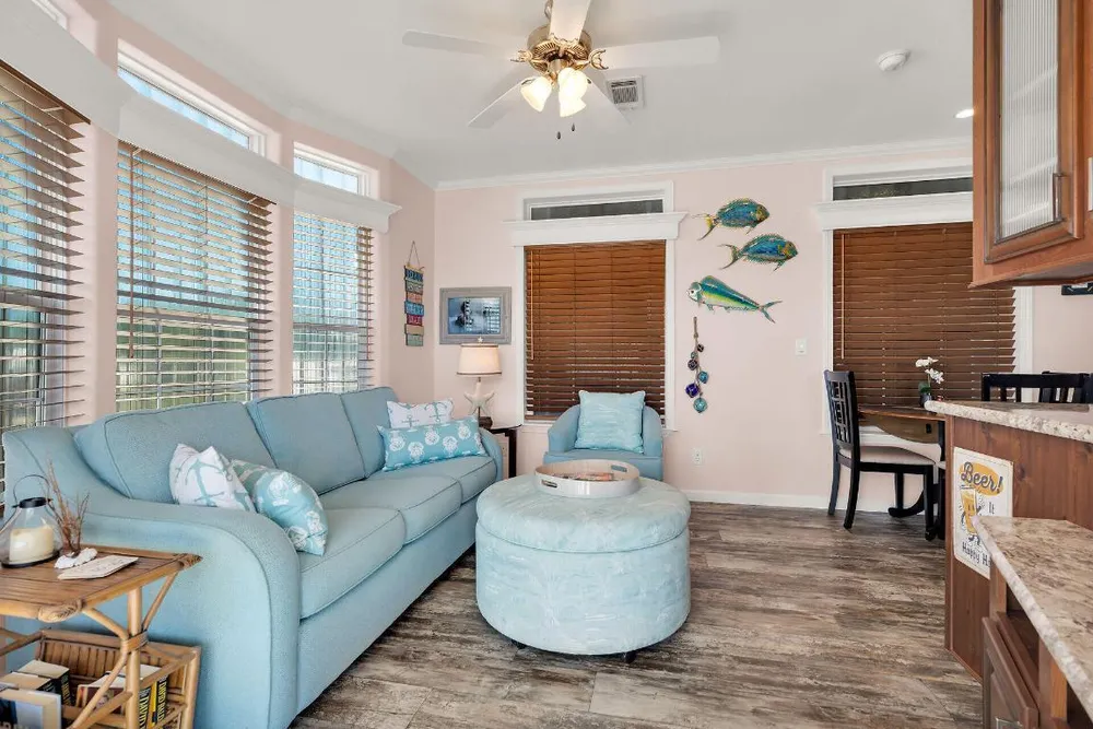 1361 Overseas Hwy, Marathon, FL 33050