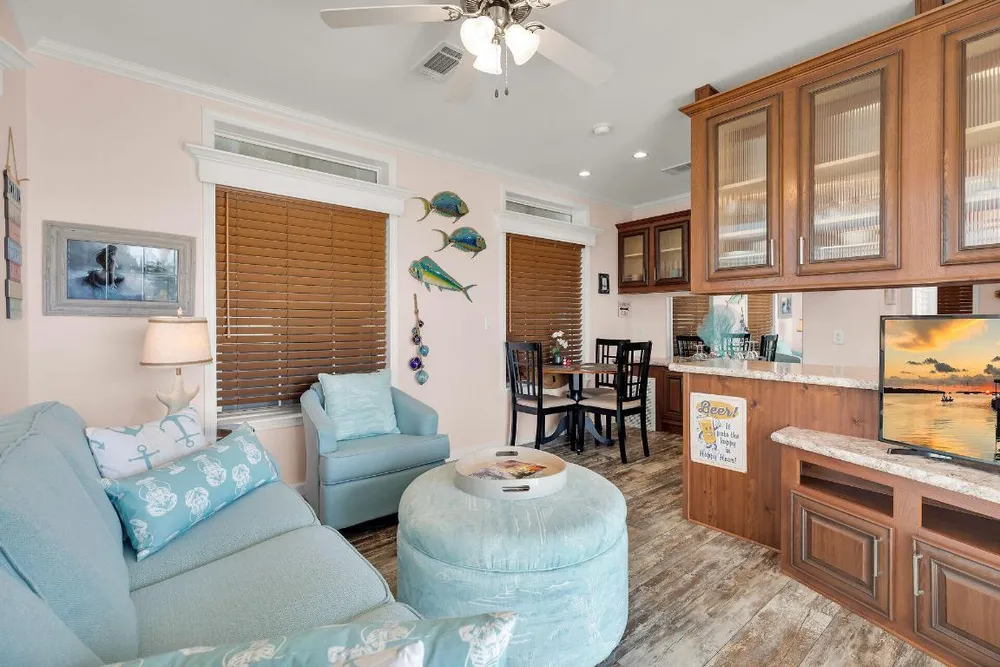 1361 Overseas Hwy, Marathon, FL 33050