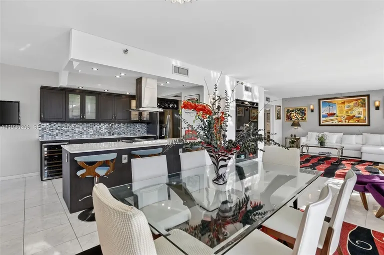 20281 E Country Club Dr, Aventura, FL 33180