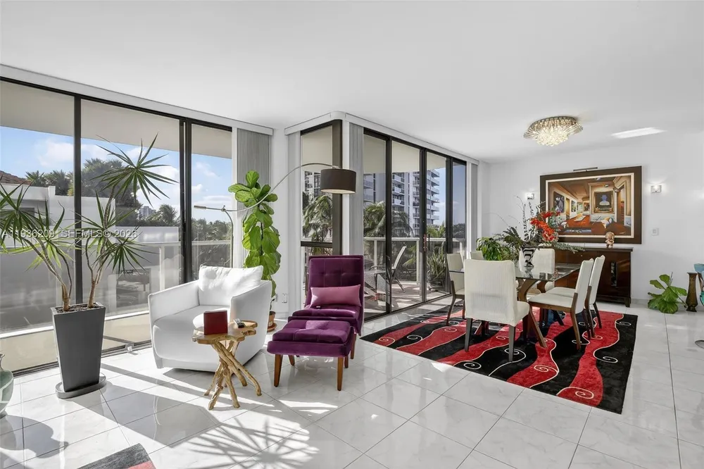 20281 E Country Club Dr, Aventura, FL 33180