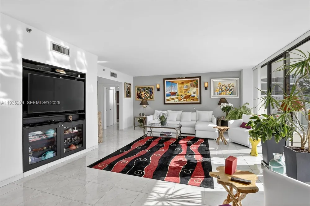 20281 E Country Club Dr, Aventura, FL 33180