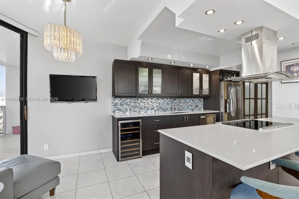 20281 E Country Club Dr, Aventura, FL 33180
