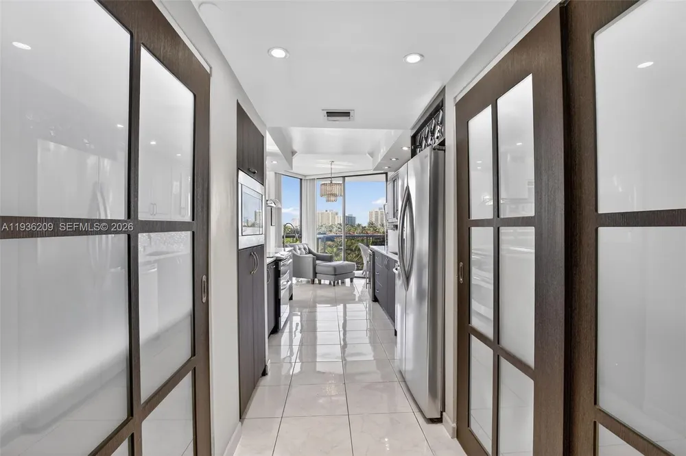 20281 E Country Club Dr, Aventura, FL 33180