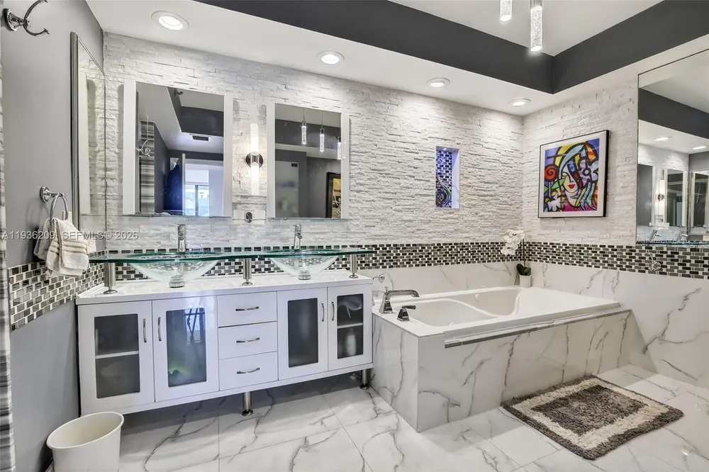 20281 E Country Club Dr, Aventura, FL 33180