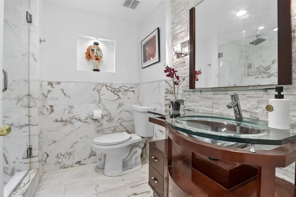20281 E Country Club Dr, Aventura, FL 33180
