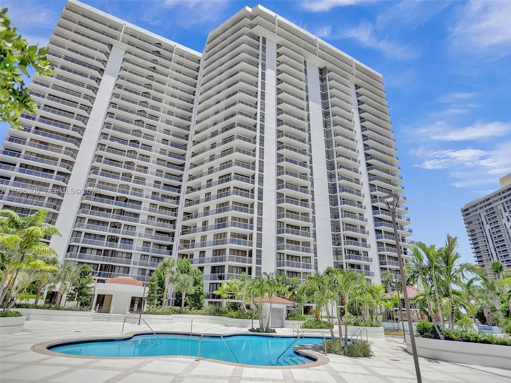 20281 E Country Club Dr, Aventura, FL 33180