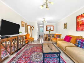 Alpine Close, Croydon thumb 3