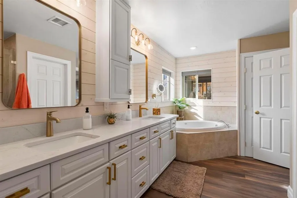 105 Tierra Vista Dr, Durango, CO 81301