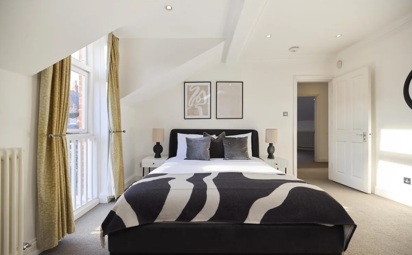 Substantial Five-Bedroom Victorian Family Home on Rudall Crescent Image 14