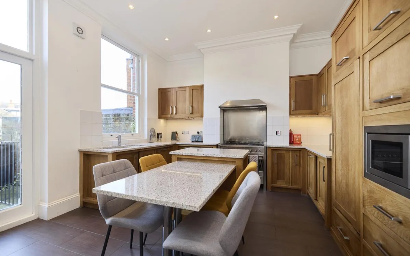 Substantial Five-Bedroom Victorian Family Home on Rudall Crescent Image 12