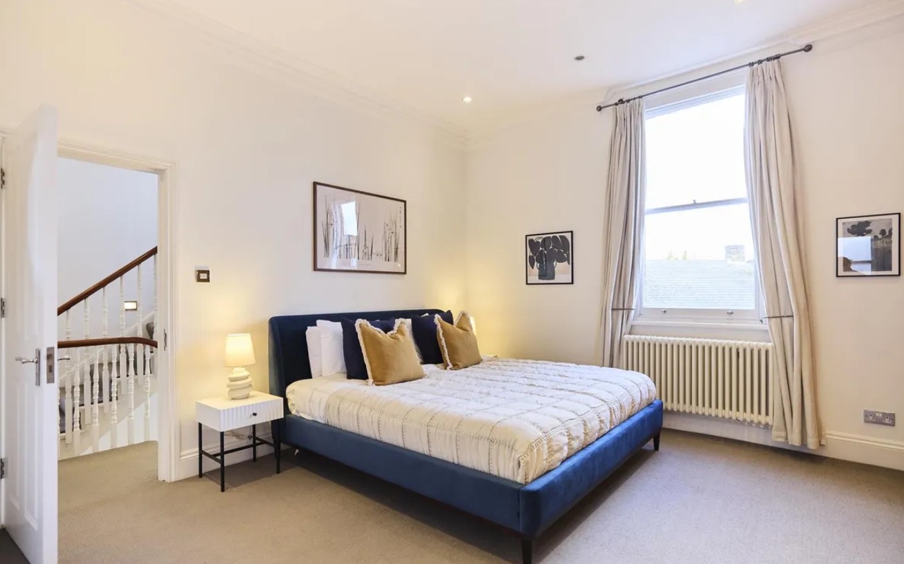 Substantial Five-Bedroom Victorian Family Home on Rudall Crescent Image 7