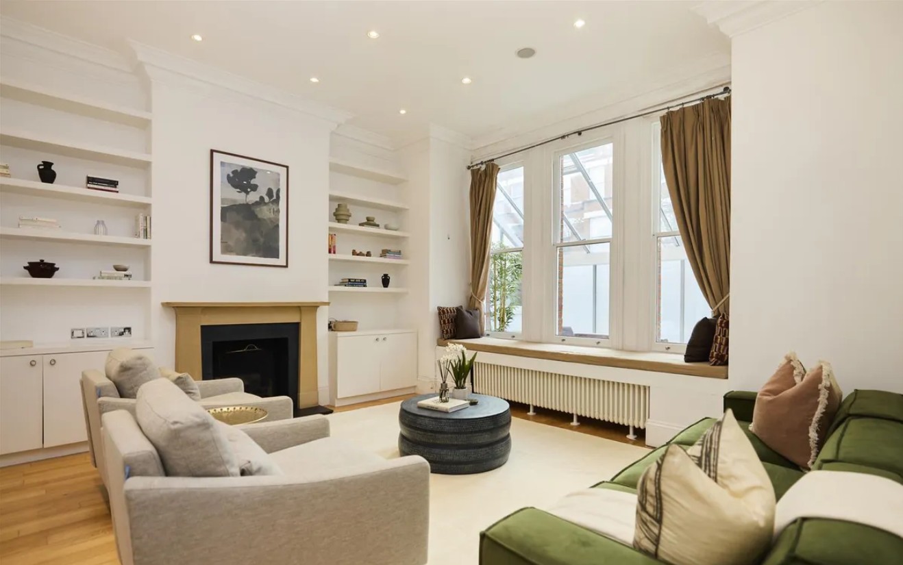 Substantial Five-Bedroom Victorian Family Home on Rudall Crescent Image 3