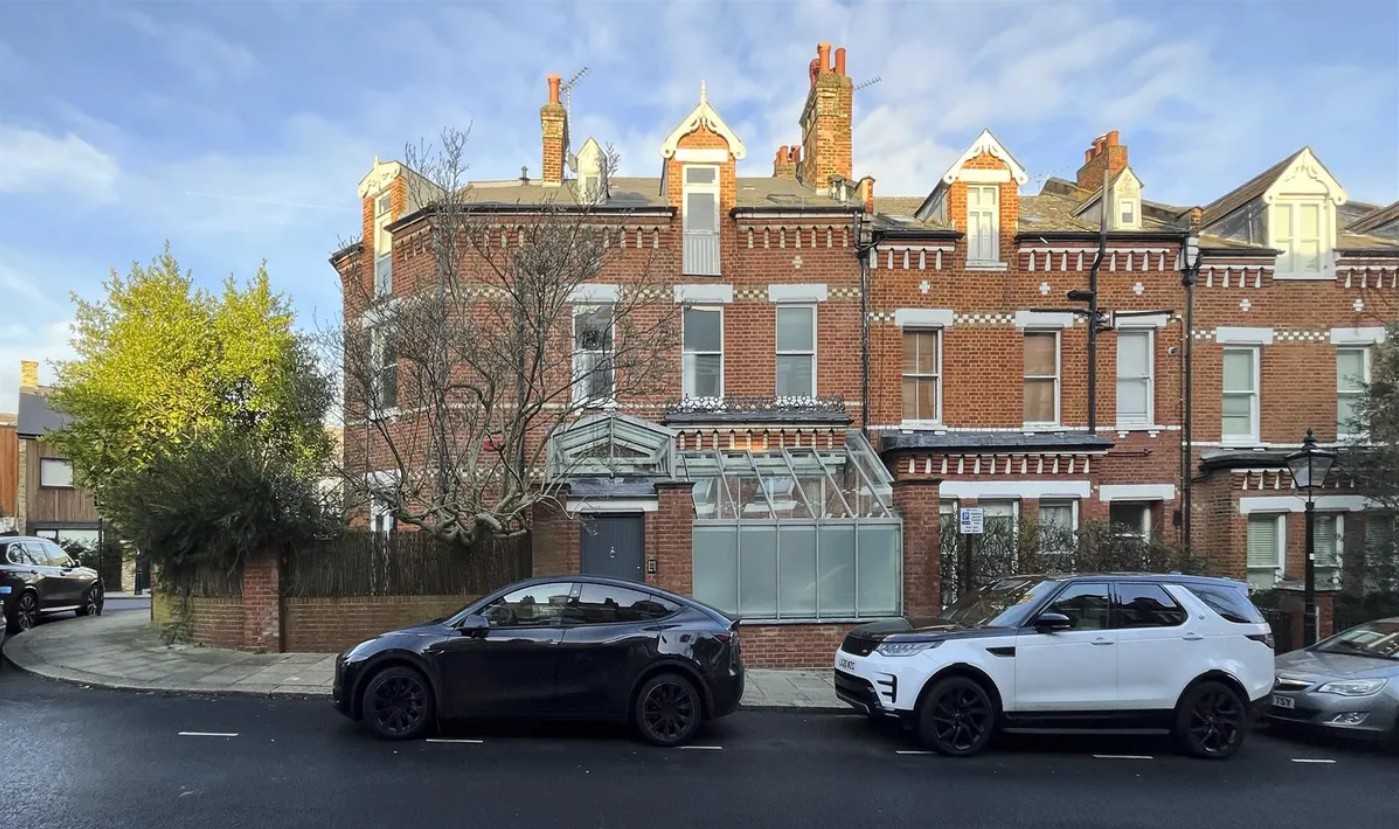 Substantial Five-Bedroom Victorian Family Home on Rudall Crescent Image 1