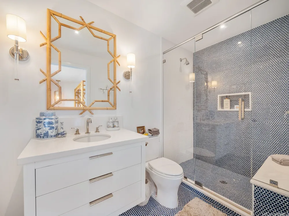 132 Poipu Dr, Honolulu, HI 96825-2131