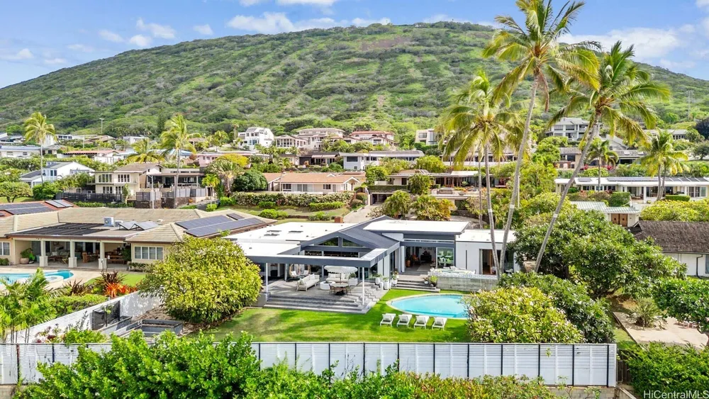 132 Poipu Dr, Honolulu, HI 96825-2131
