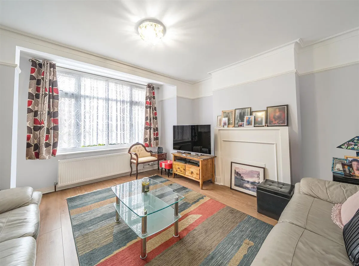 Dollis Hill Avenue, London NW2