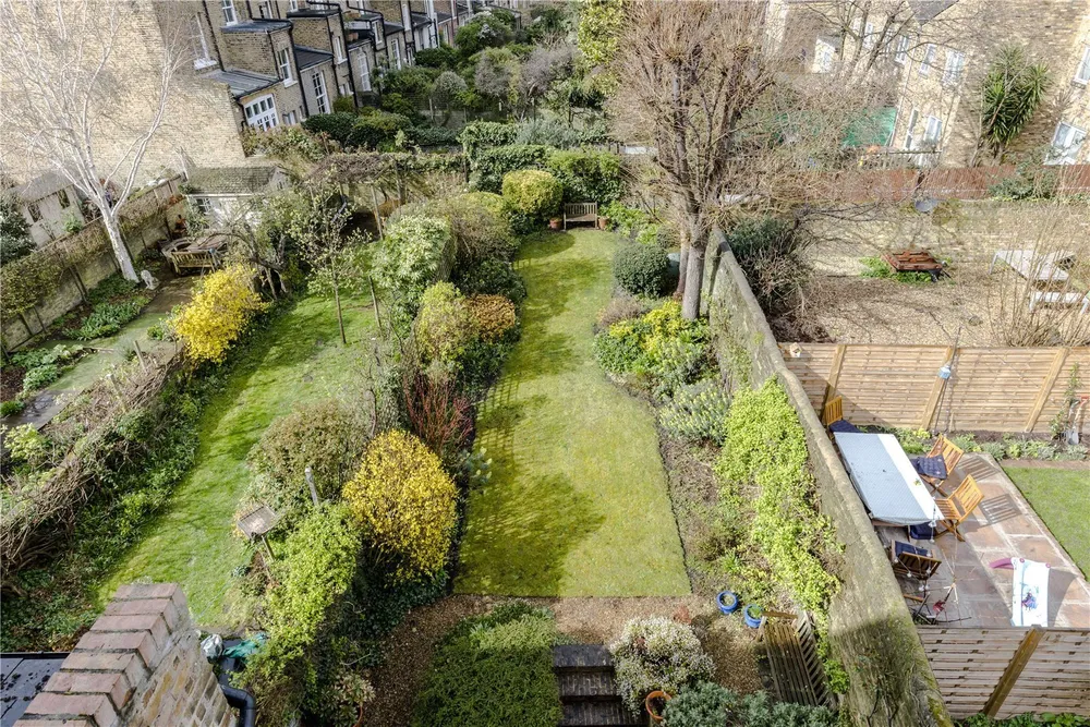 Belmont Road, London, SW4