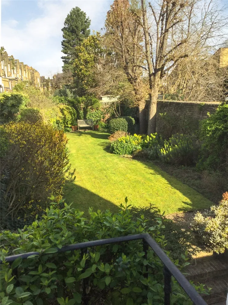 Belmont Road, London, SW4