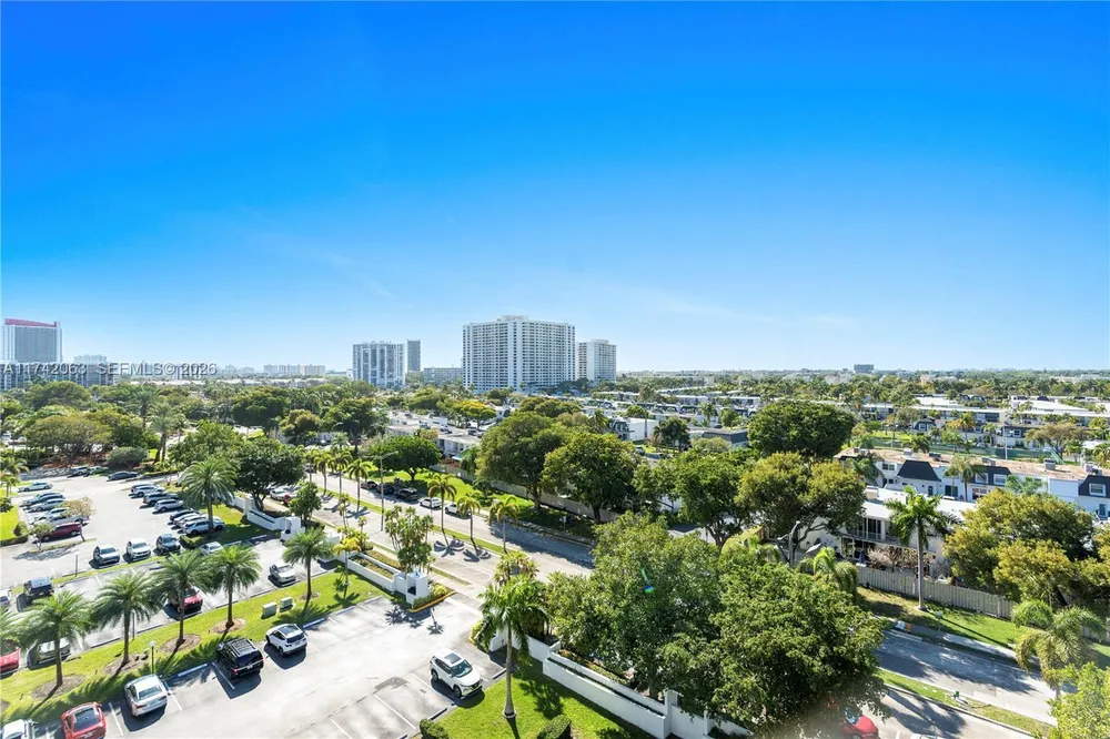 800 Parkview Dr, Hallandale Beach, FL 33009