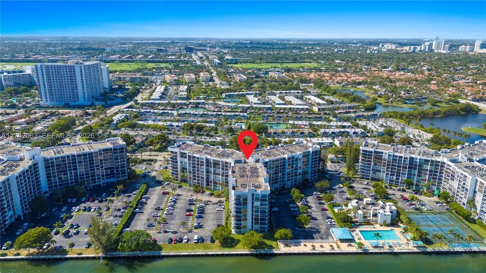 800 Parkview Dr, Hallandale Beach, FL 33009