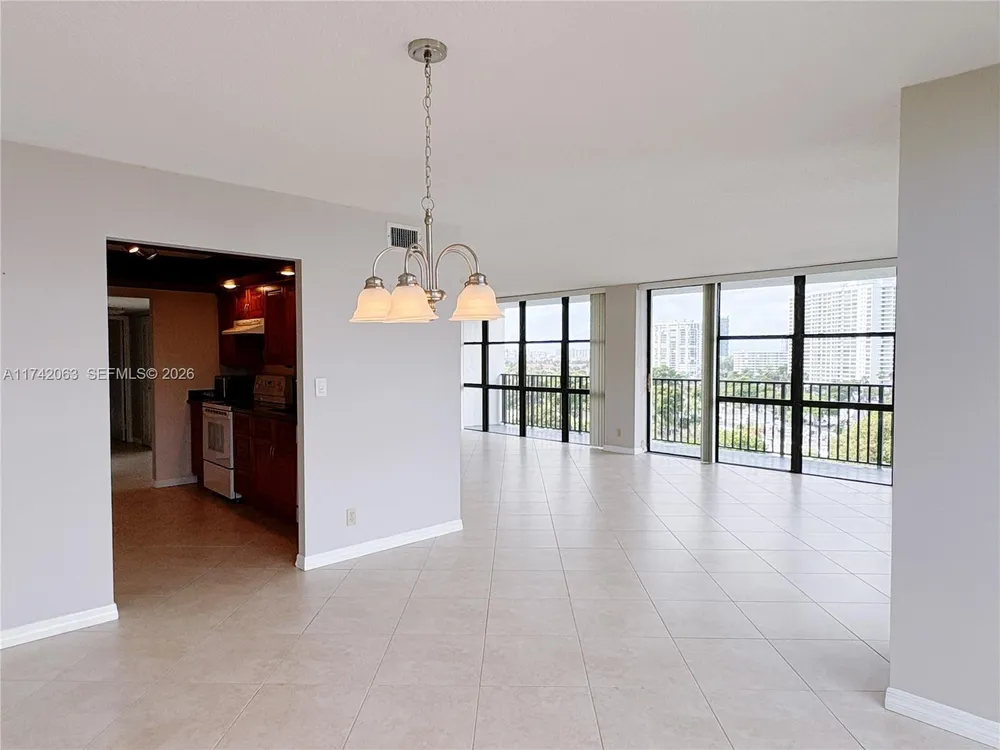 800 Parkview Dr, Hallandale Beach, FL 33009