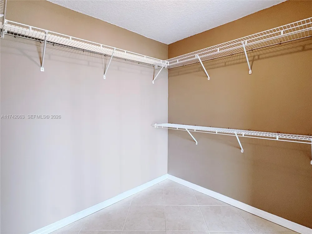 800 Parkview Dr, Hallandale Beach, FL 33009