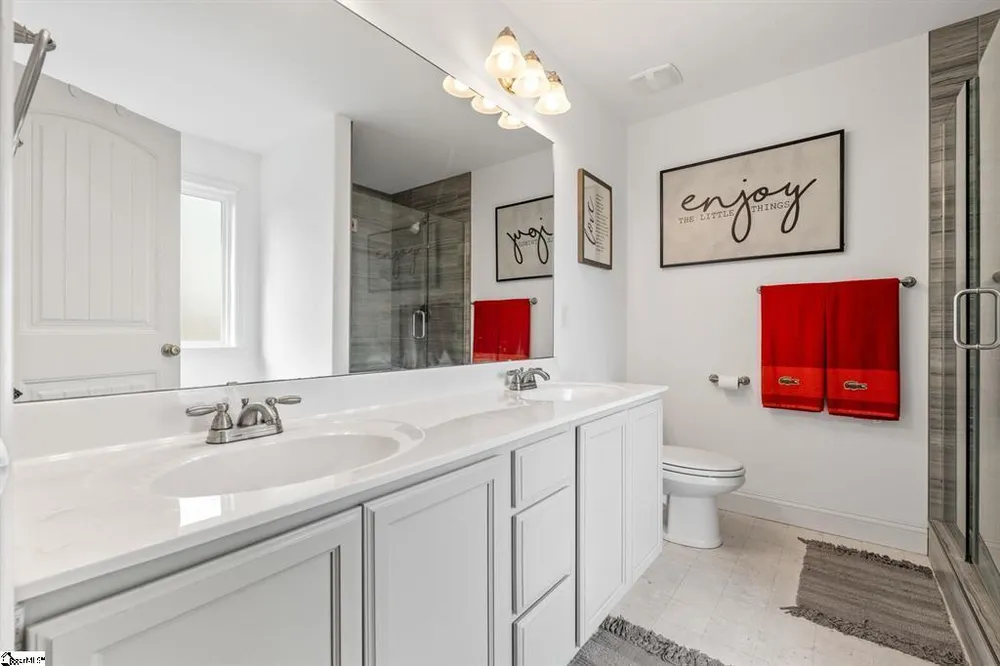 337 Barnhill Ct, Greenville, SC 29617