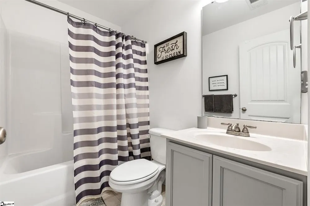 337 Barnhill Ct, Greenville, SC 29617