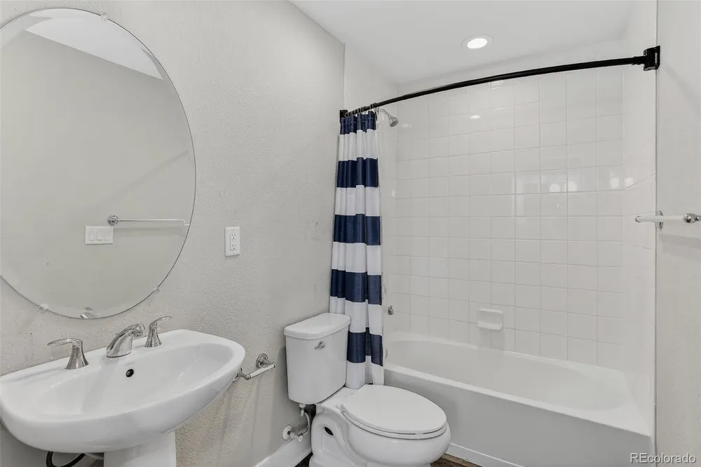 5181 Vivian St, Wheat Ridge, CO 80033