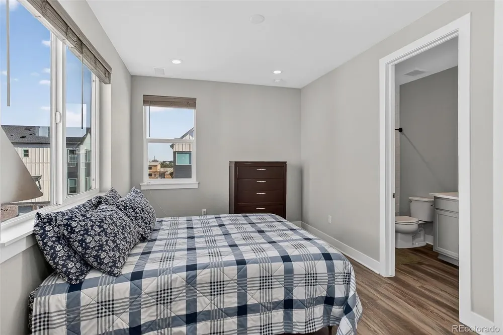 5181 Vivian St, Wheat Ridge, CO 80033